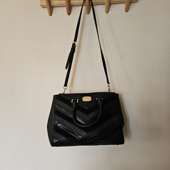 Michael Kors Tote Bag Medium EAST WEST MIXED MEDIA CHEVRON PYTHON DILLON NWOT - Picture 10 of 13